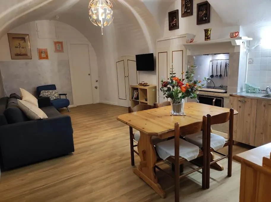 Apartment La Casetta Di Meriam: Sanremo Centro, Spiagge, Ariston Italien